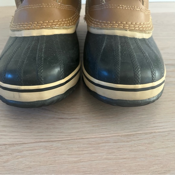 Sorel Caribou Waterproof Winter Boots Big Kids Size 5 Unisex - Picture 2 of 7